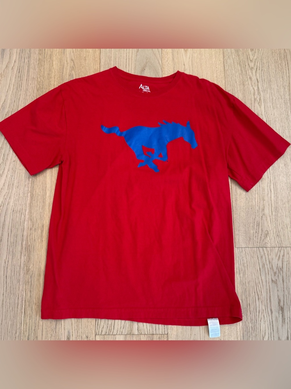 ❤️ Alta Gracia - Red SMU Mustangs Graphic T-Shirt - L